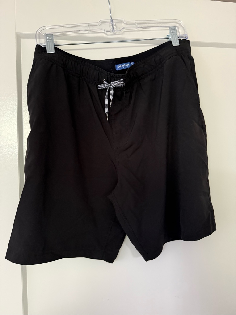 Deveaux Men's shorts